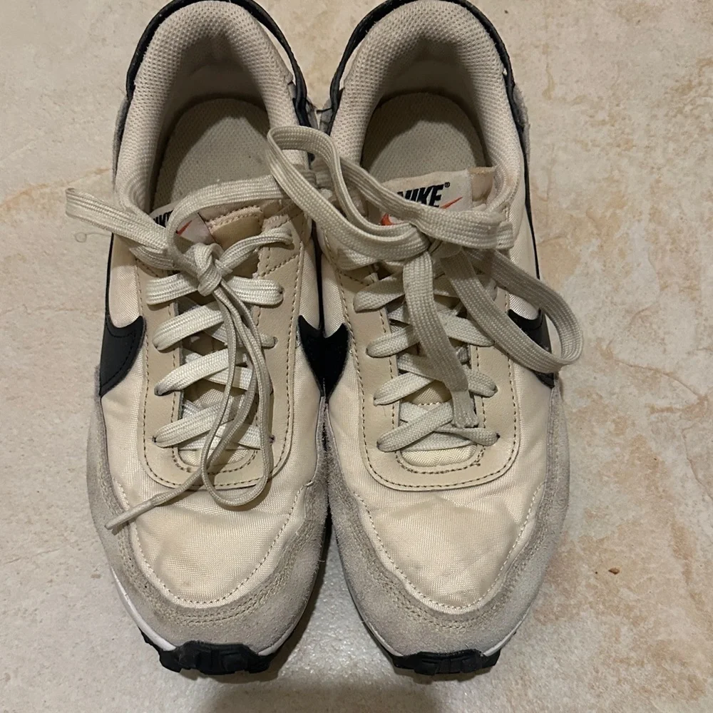 Nike Women's Cream and Black Sneakers